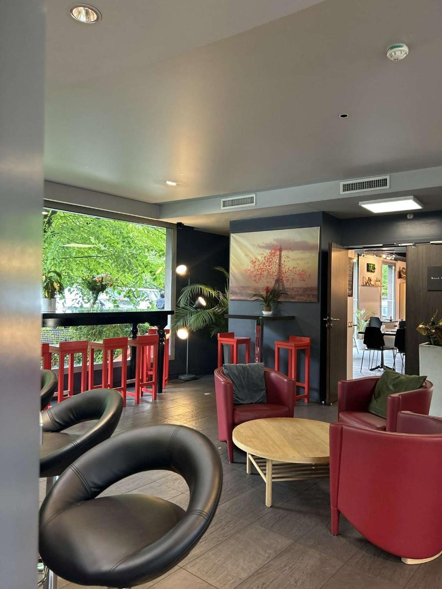 Standing Hotel Suites By Actisource Roissy-en-France Esterno foto